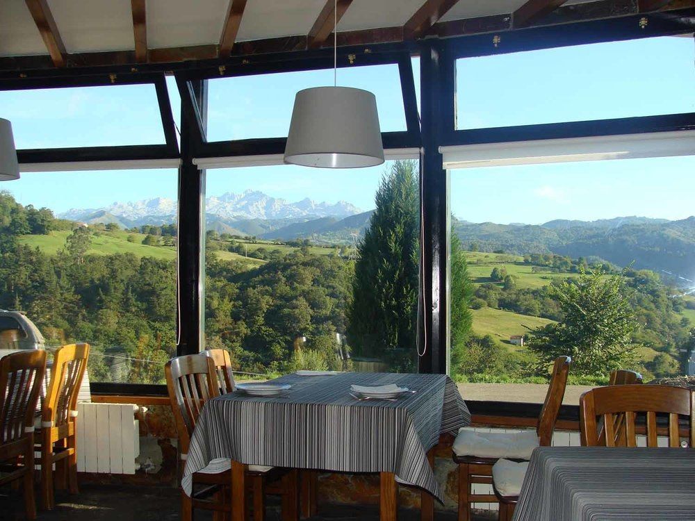 Hotel Montanas De Covadonga Onís Extérieur photo